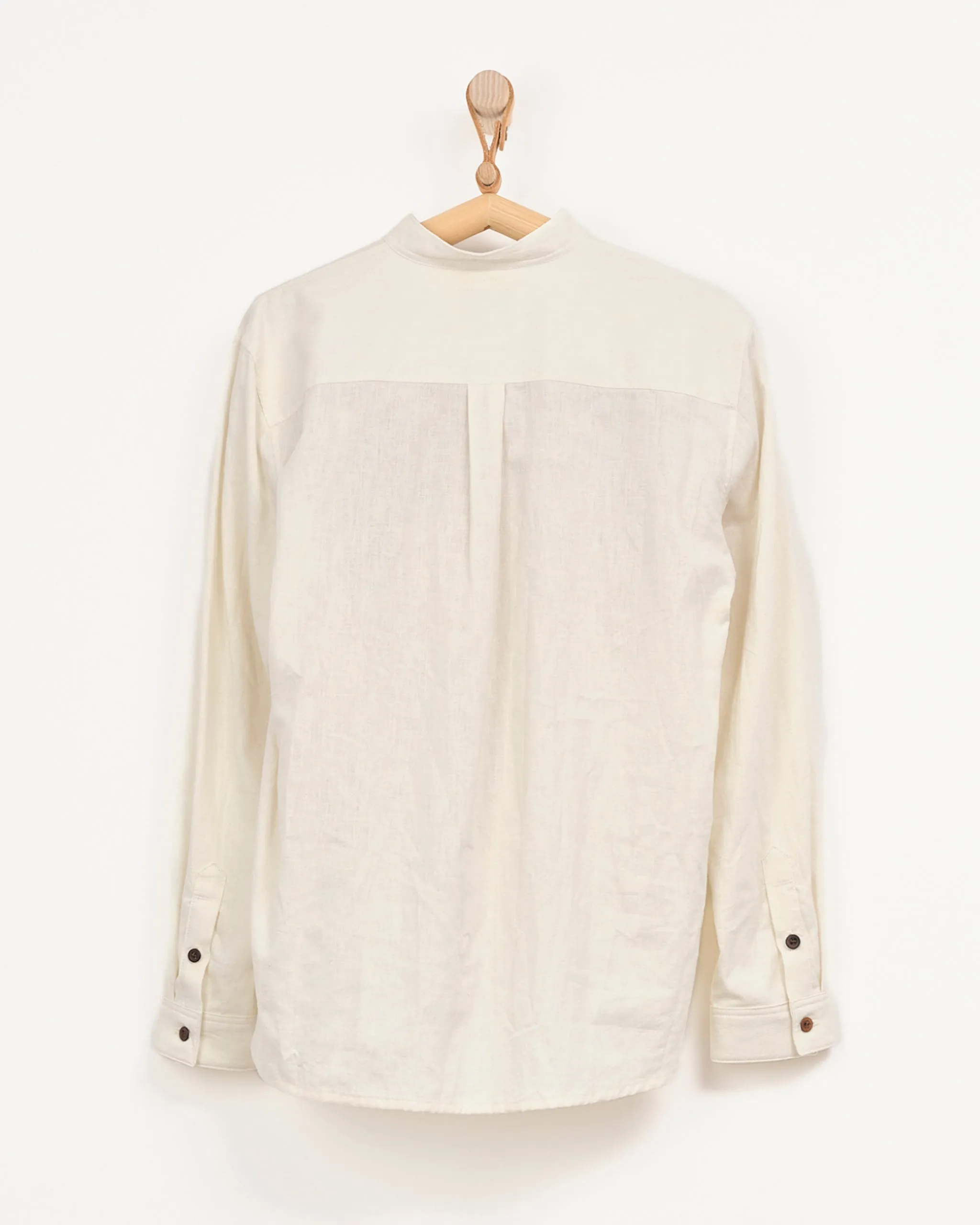 6-Button Shirt in Natural