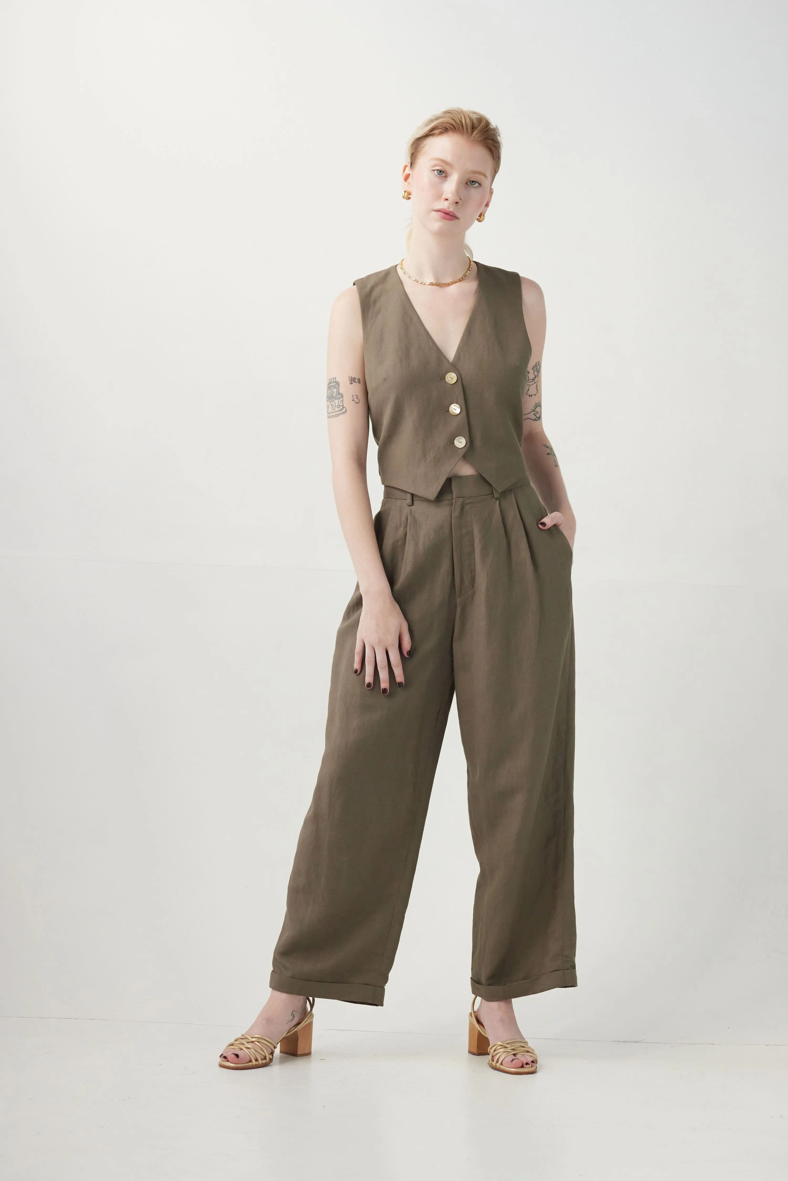 Diane Vest in Linen Blend