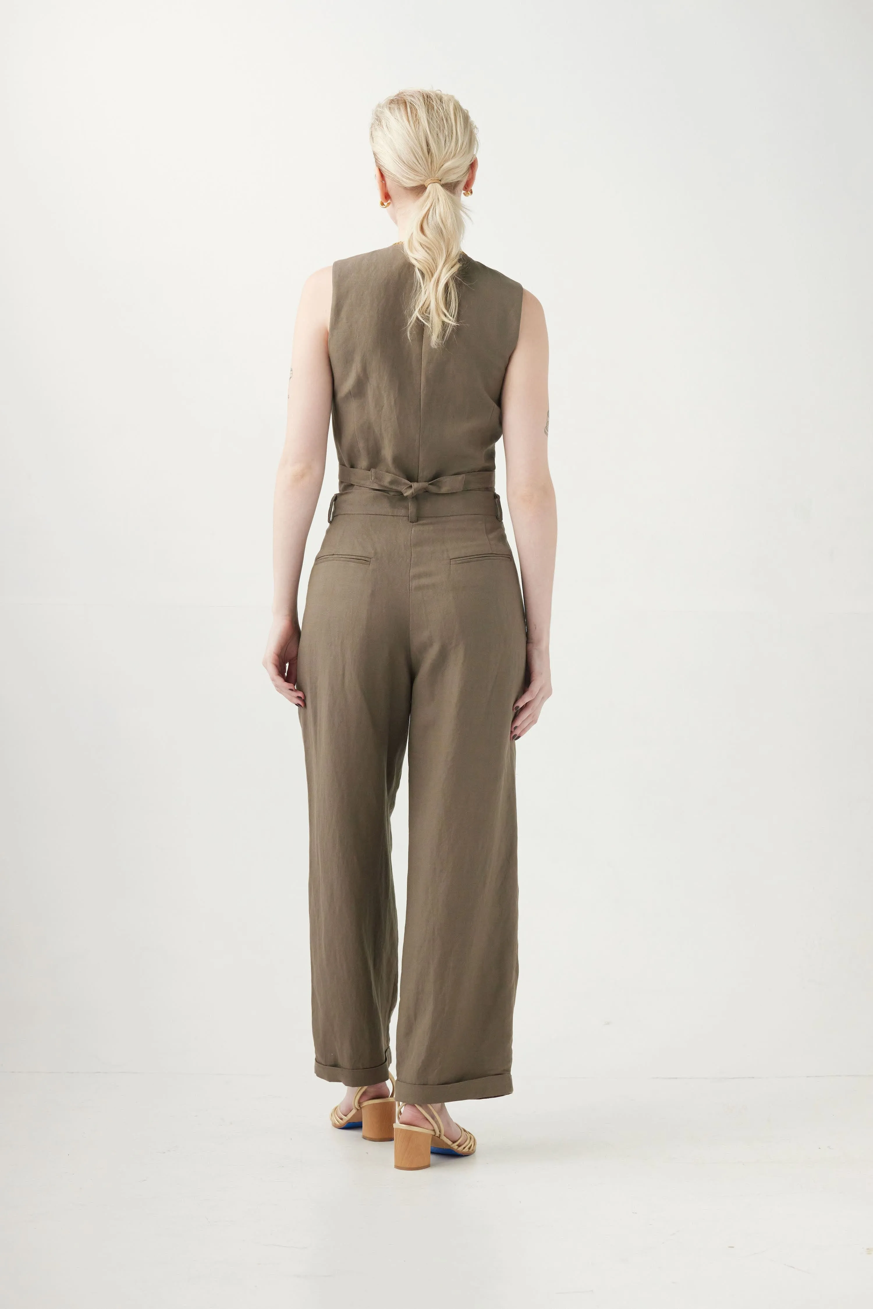 Diane Vest in Linen Blend