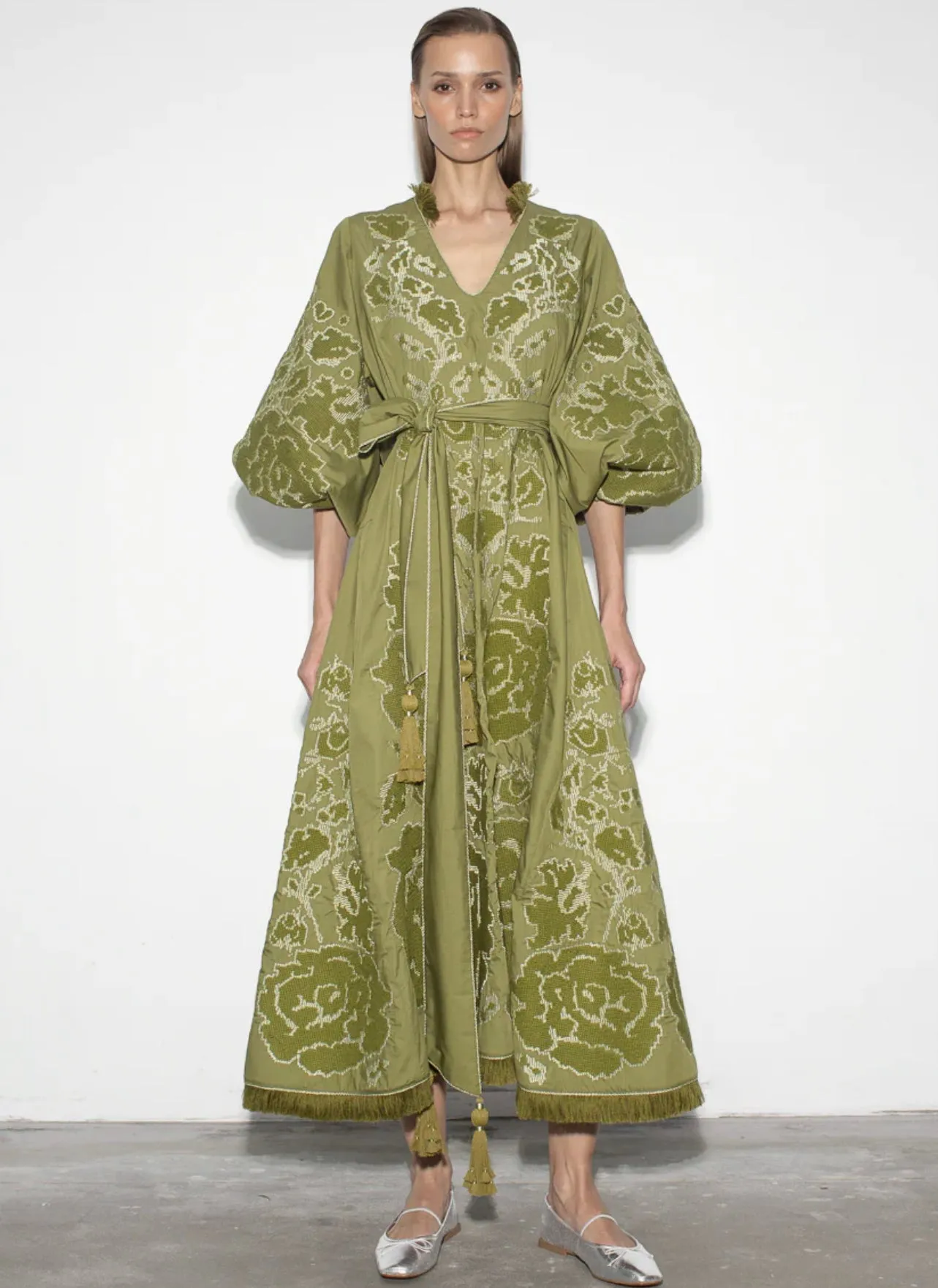 Green kaftan with gold embroidery