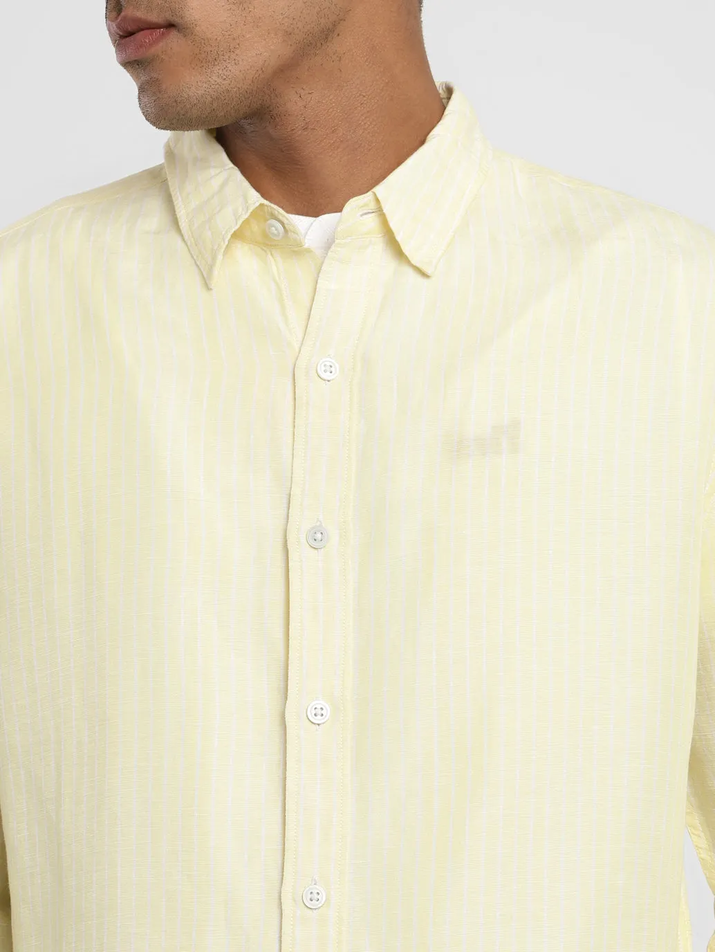 Men's Solid Spread Collar Linen Shirt