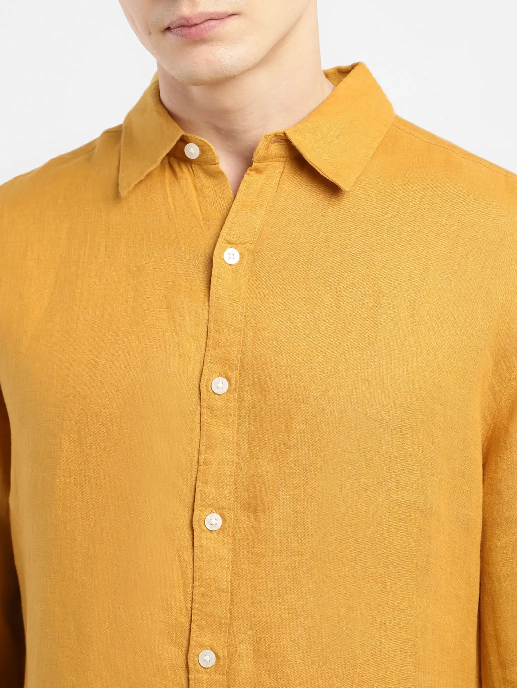 Men's Solid Spread Collar Linen Shirt