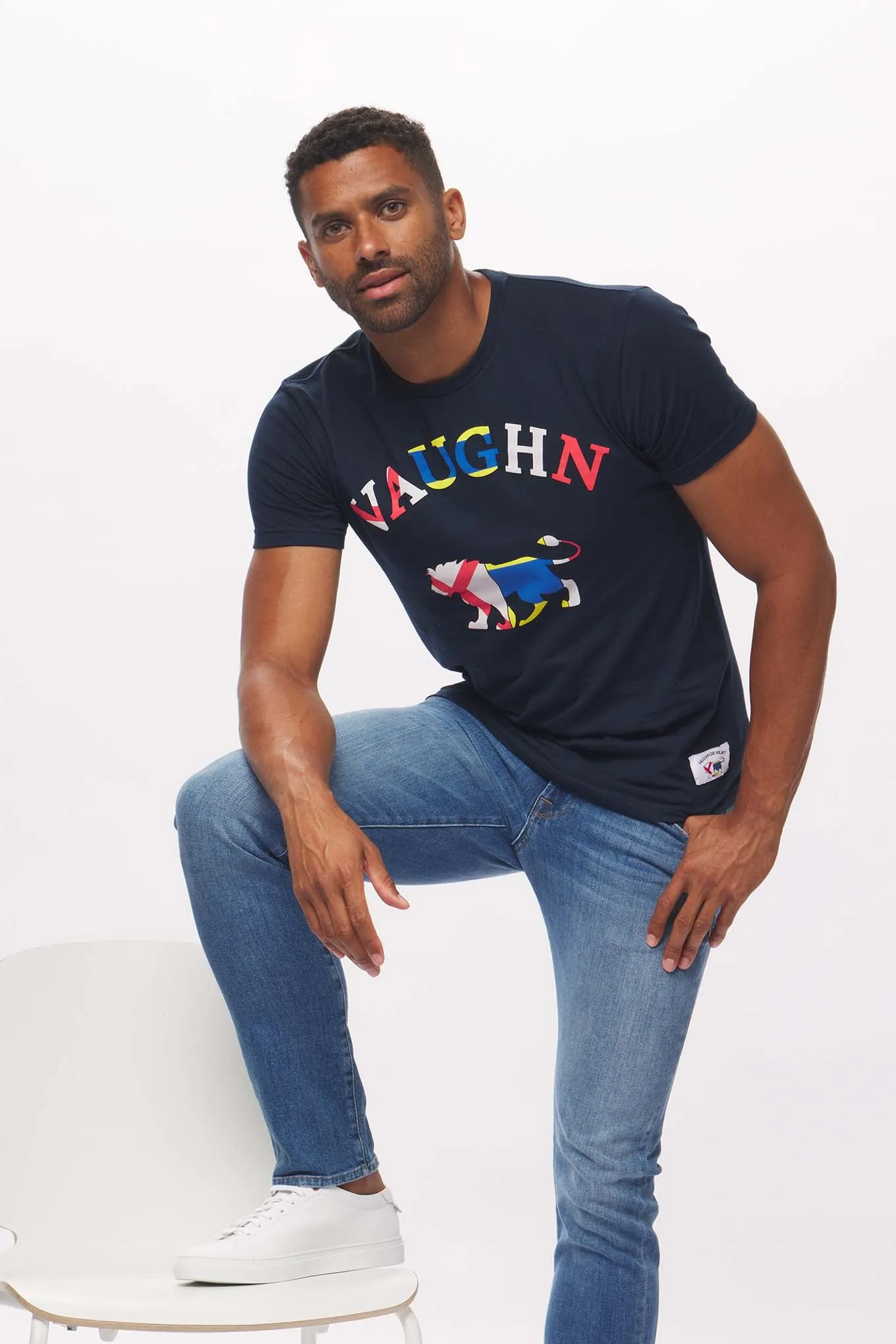 Men's - Voilier - Navy Blue Lion Nautical Flag Crew Neck T-Shirt