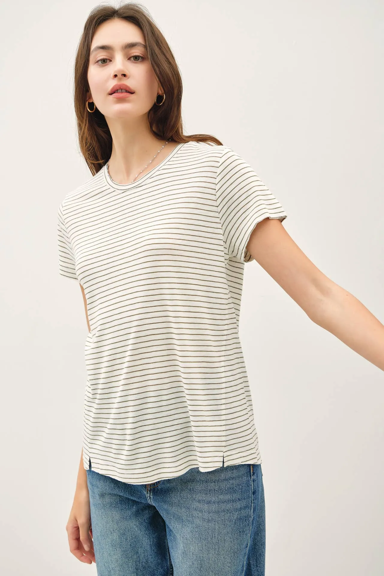 SHORT SLEEVE ROUND NECK STRIPED RELAXED TEE