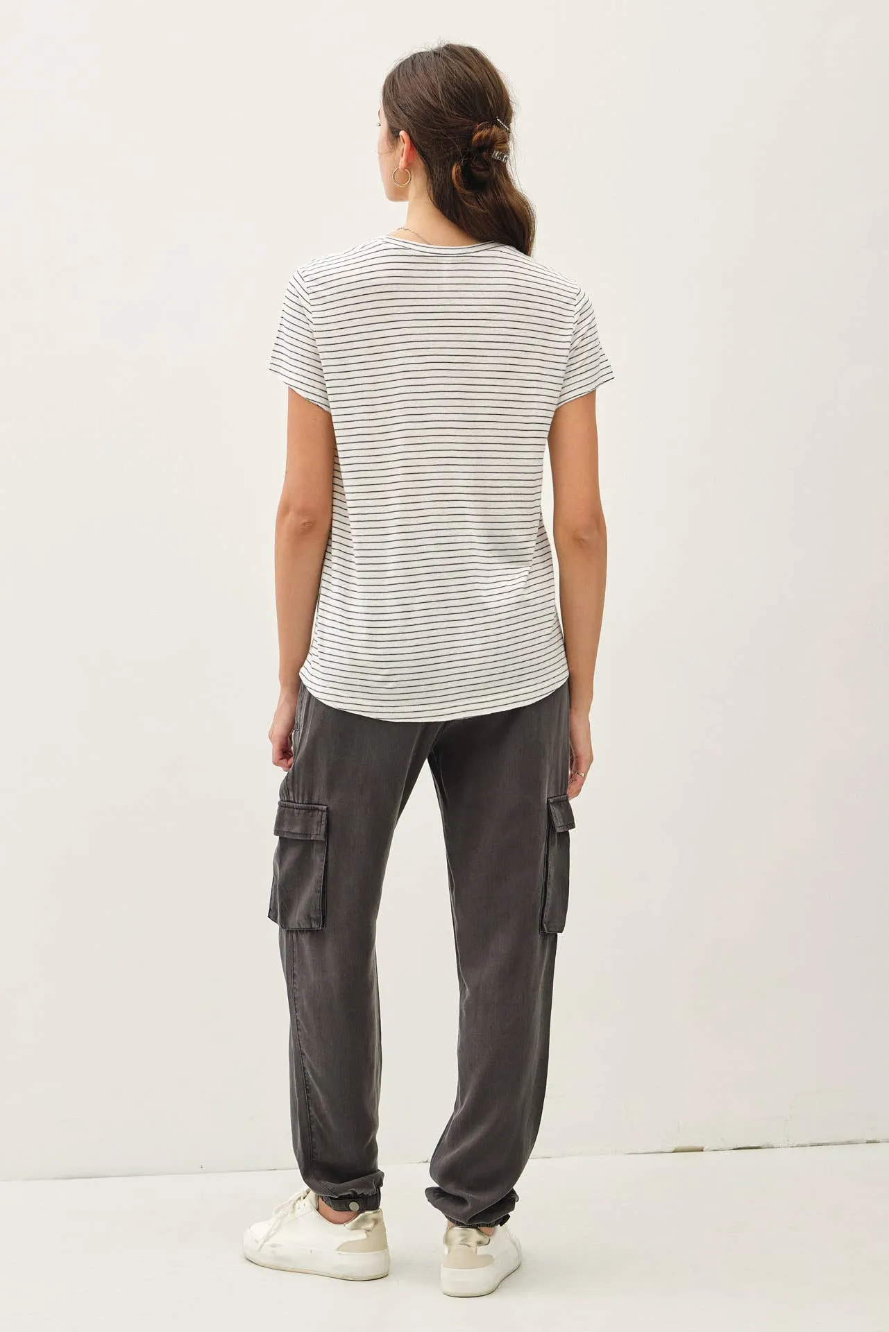 SHORT SLEEVE ROUND NECK STRIPED RELAXED TEE