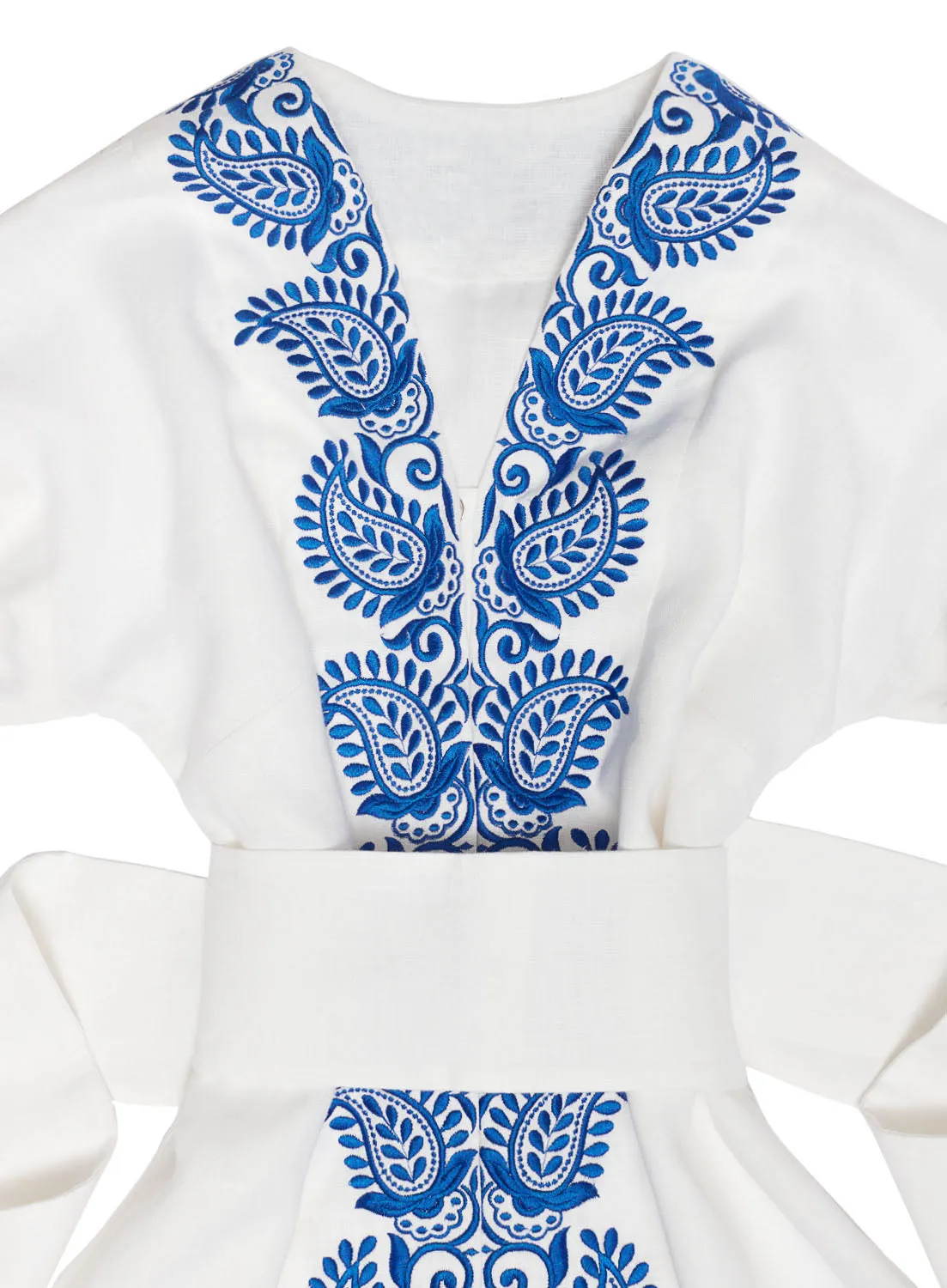 White Kaftan with exquisite horses